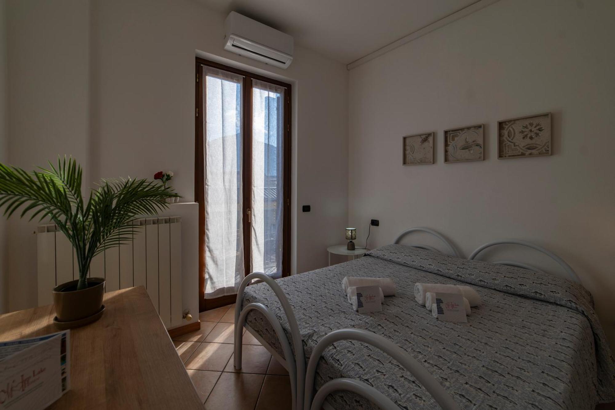 Apartmán La Casa Dei Carta-New & Chic Lovere Exteriér fotografie