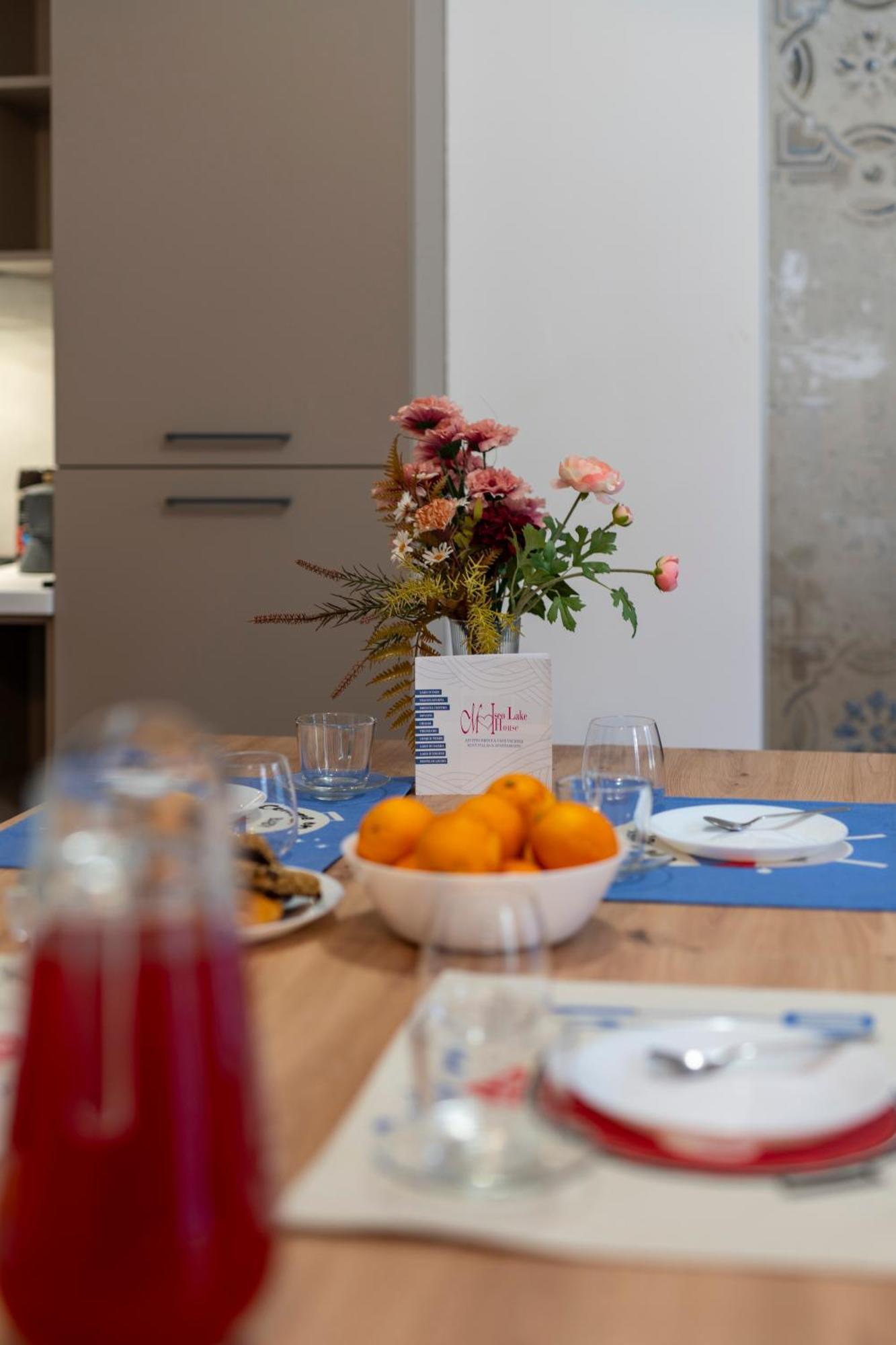 Apartmán La Casa Dei Carta-New & Chic Lovere Exteriér fotografie