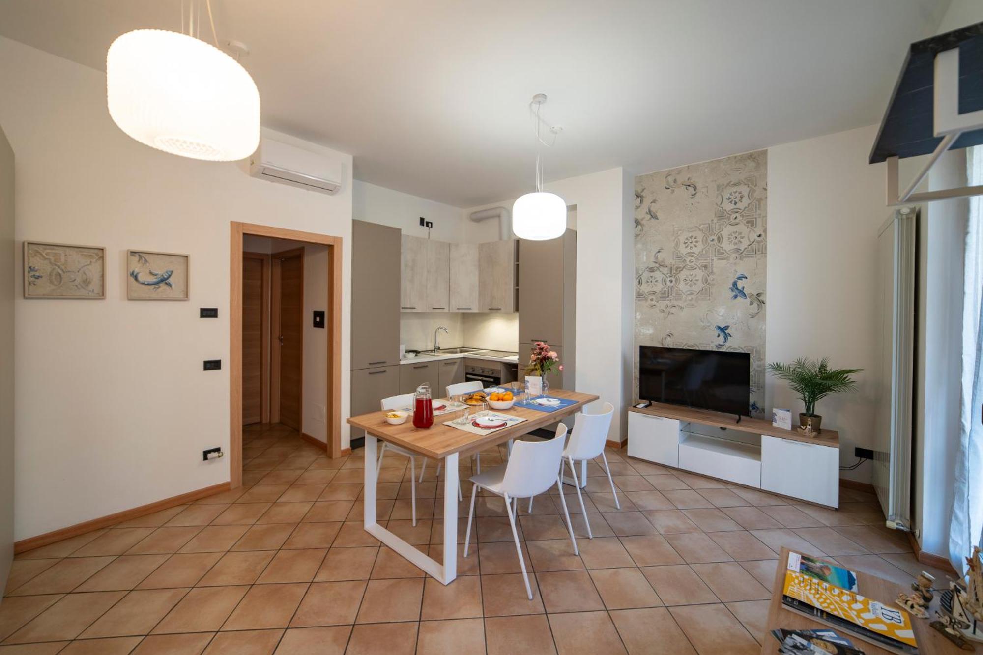 Apartmán La Casa Dei Carta-New & Chic Lovere Exteriér fotografie